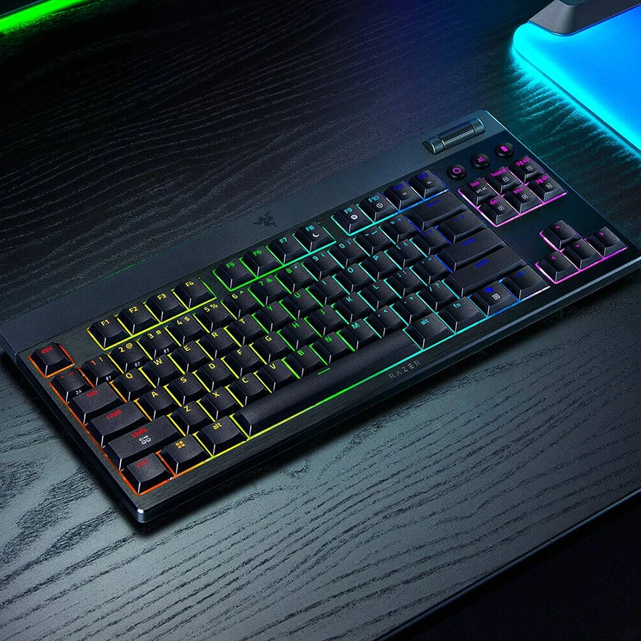 کیبورد بی‌ سیم گیمینگ ریزر مدل BlackWidow V4 TKL HyperSpeed